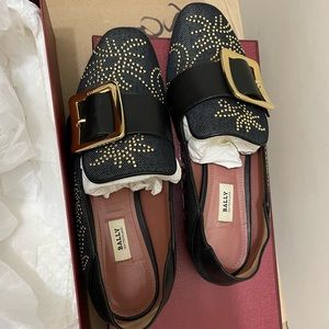 MAKE AN OFFER!!! LIKE NEW Bally denim studded Janelle loafers
